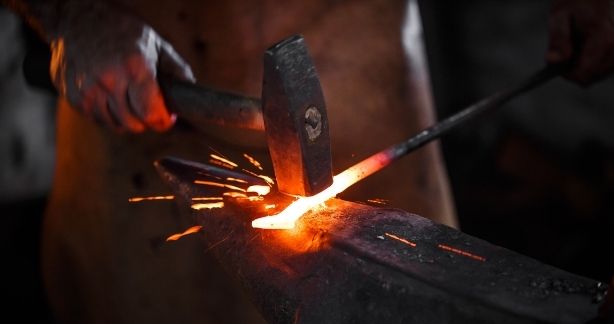 Do Blacksmiths Still Exist in the Modern Day? – CastMasterEliteShop