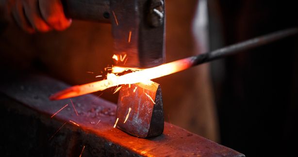 What It's Like To Be a Modern-Day Blacksmith – CastMasterEliteShop